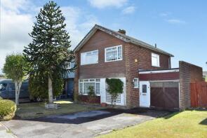 3, Pinewood Road, Lymington SO41 0GN