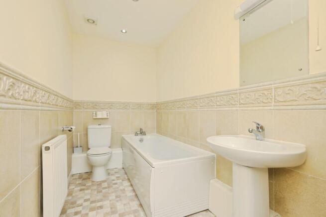 2 bed Apartment for sale Image 7