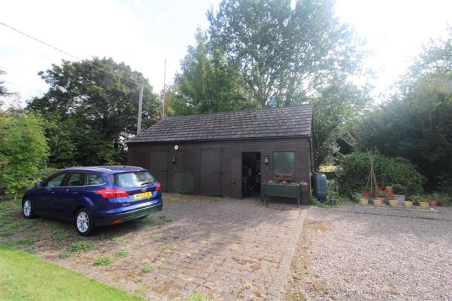 Garage.JPG
