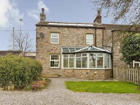 3 bed Semi-Detached for sale Image 4