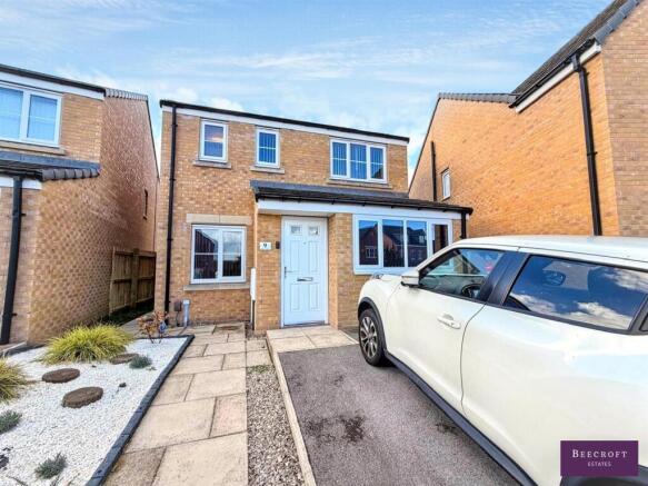 3-bed detached on Mitchells Terrace, Wombwell, Barnsley, £220,000