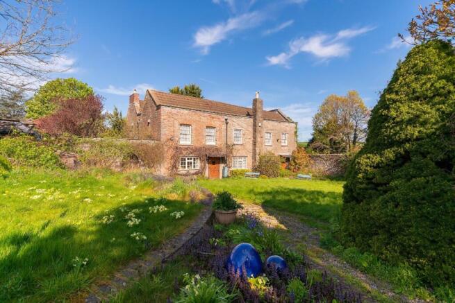 HGHKM - External P.jpg