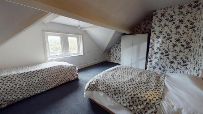 7 bed Semi-Detached for sale Image 11