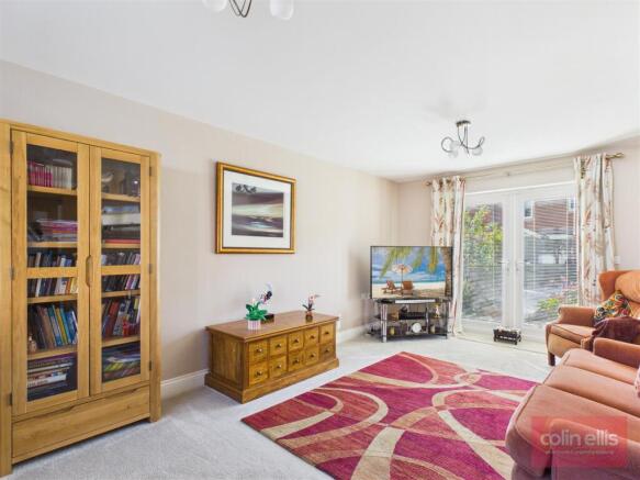 4 bed Detached for sale Image 4