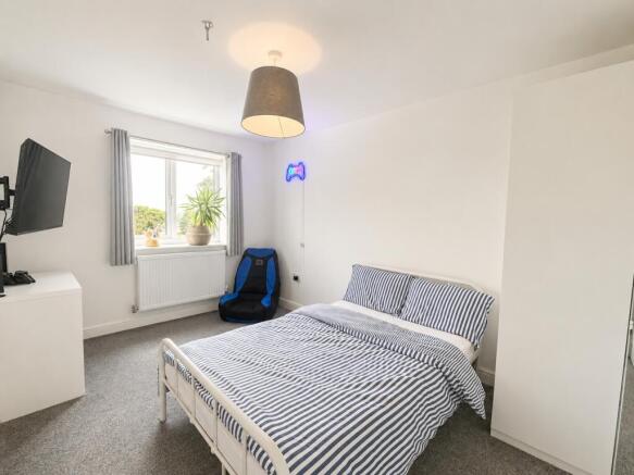 4 bed Terraced for sale Image 12