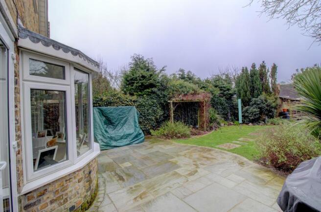 Brentwood Road, Ingrave, Brentwood, CM13 (14)