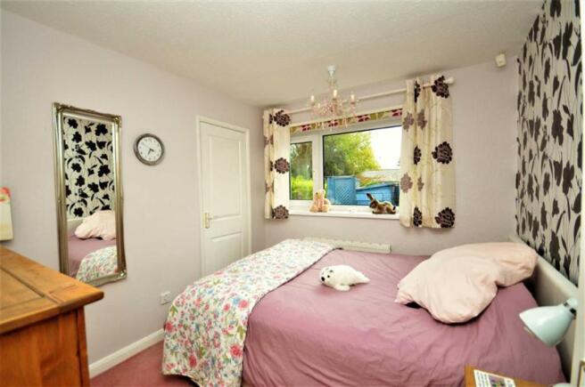 BEDROOM 2
