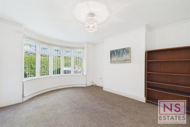 3 bed Semi-Detached for sale Image 8