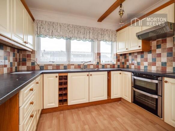 Waveney Drive, Hoveton, NR12 8DS photo 4