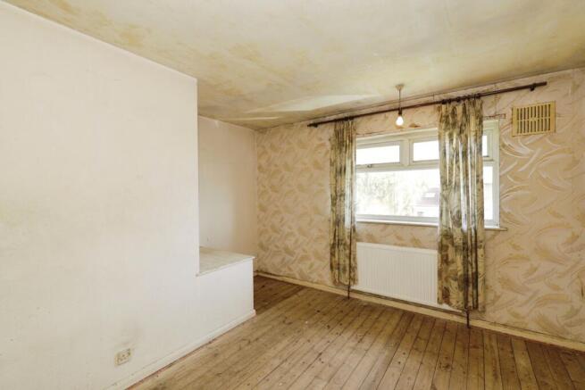 3 bed Terraced for sale Image 6