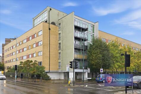 Cosmopolitan Court, Main Avenue, London, EN1