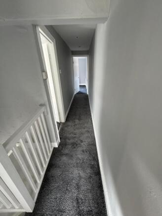 3 bed Town House to rent Image 6