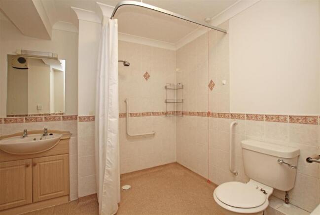 34BC - Wet room 1.jpg