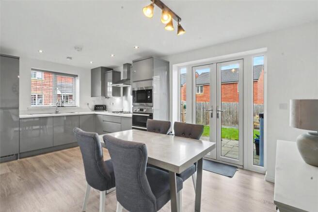 Tawcroft Way, Barnstaple, Devon, EX31 photo 4