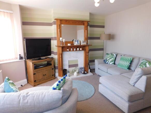 Lounge 2