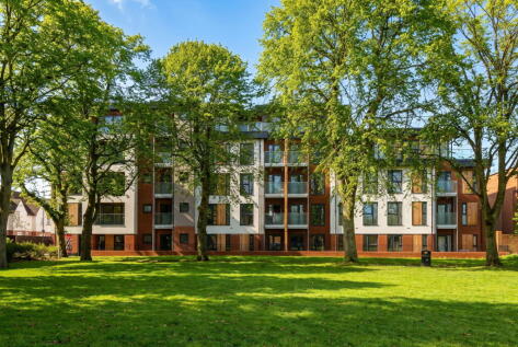 Oakview, Richard Lewis Way, Shirley, West Midlands, B90 3FX