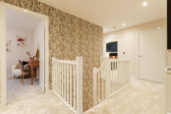 5 bed Detached for sale Image 11