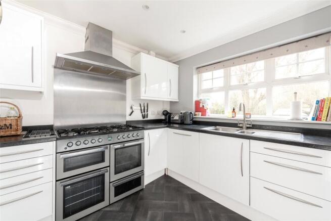 Kitchen/Breakfast Rm