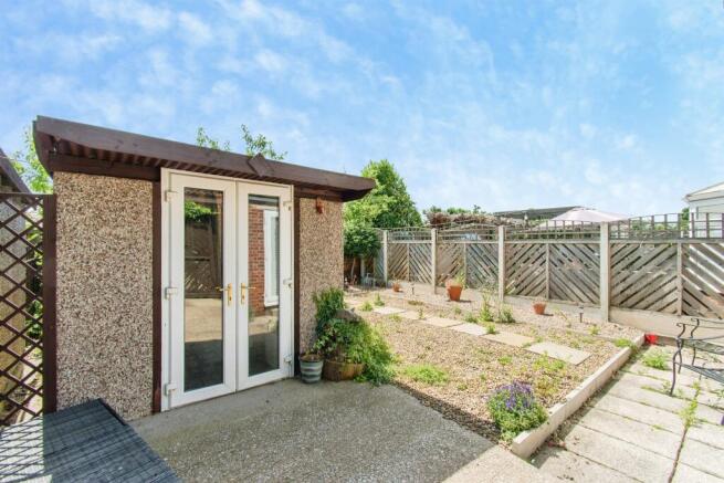 3 bed Semi-Detached for sale Image 12