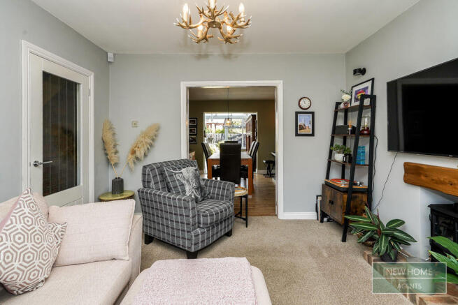 4 bed Detached for sale Image 11