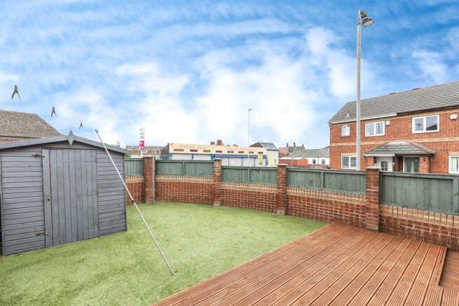 3 bed Semi-Detached for sale Image 4