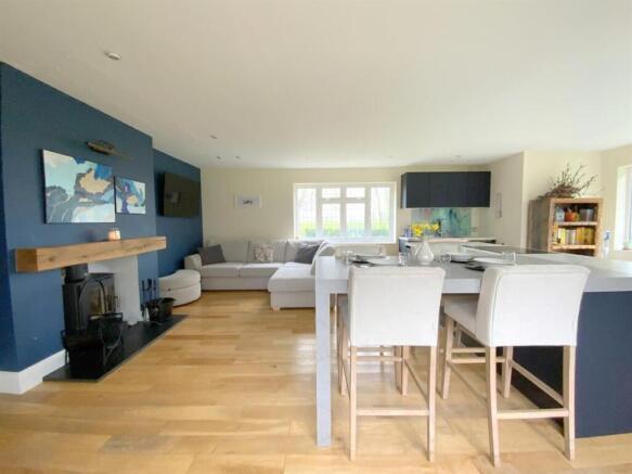 Living/Dining Kitchen