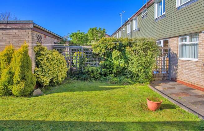 IMG_8928rear garden.jpg