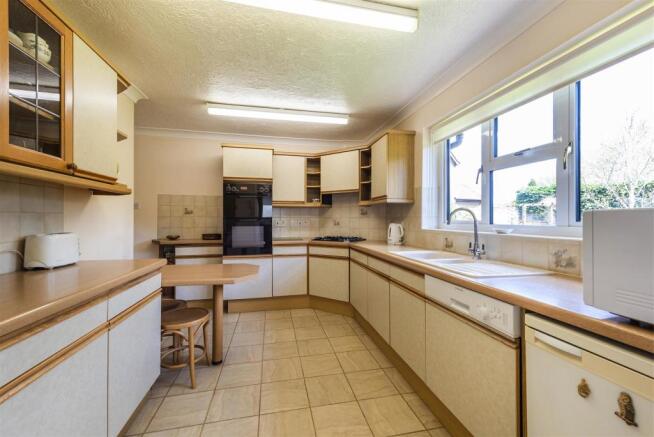3 Oast Lane, TN10 3AQ 006.jpg