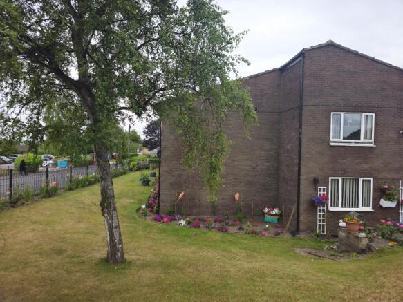 1 bed Apartment to rent Image 6