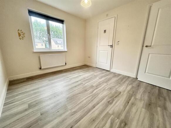 2 bed Town House for sale Image 9