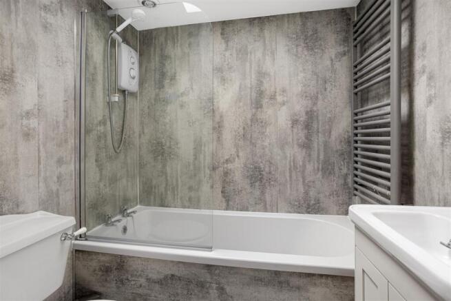 2 bed Terraced for sale Image 11