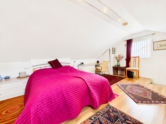 2 bed Semi-Detached Bungalow for sale Image 12