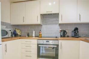6, Orchard Close, Wokingham RG40 2EP