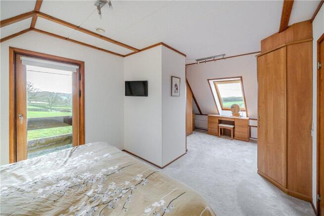 4 bed Detached for sale Image 6
