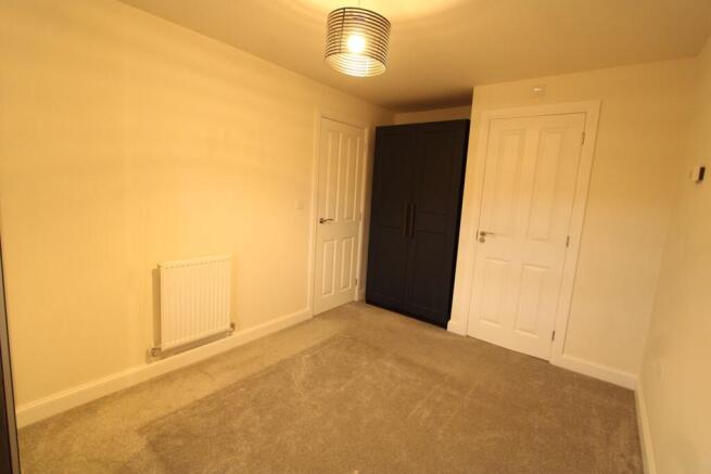 3 bed Semi-Detached to rent Image 8