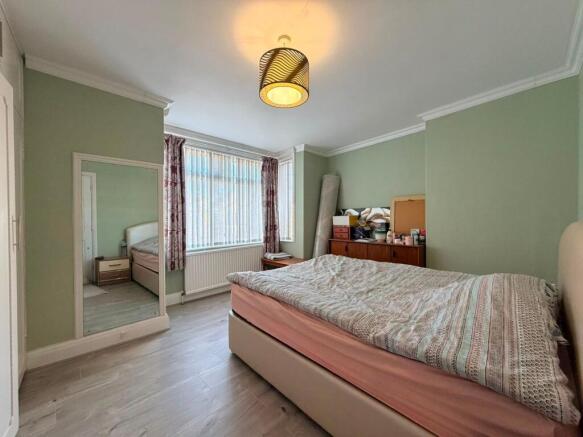 3 bed Terraced for sale Image 7