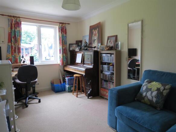 Bedroom: