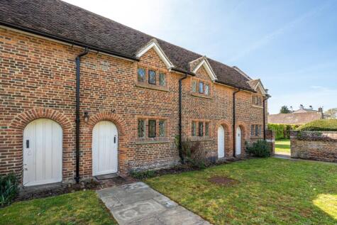 Wyatts Close, Godalming, Surrey, GU7