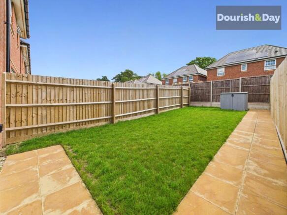Monmouth Drive, Stafford, ST16 photo 4