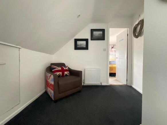 4 bed Detached Bungalow for sale Image 12