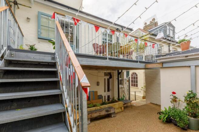 rear courtyard.JPG