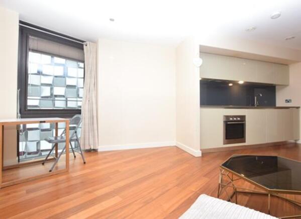 1 bed Apartment to rent Image 5