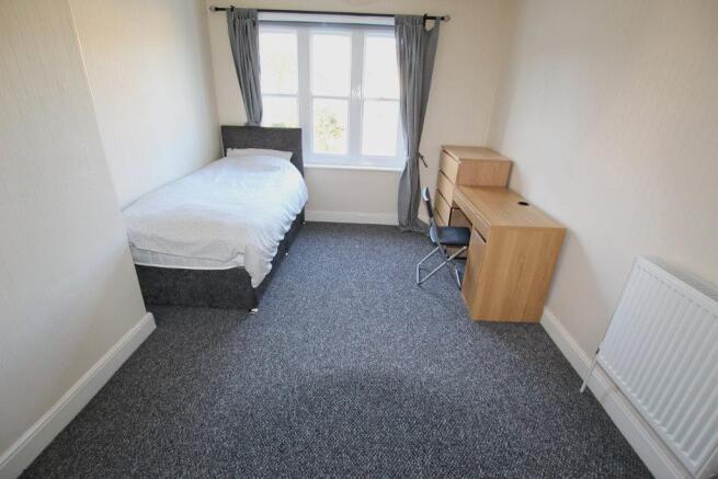 BEDROOM 2 (REAR)