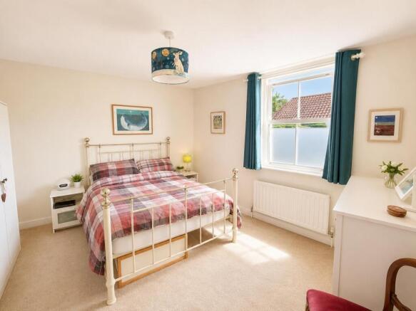 3 bed Terraced for sale Image 9