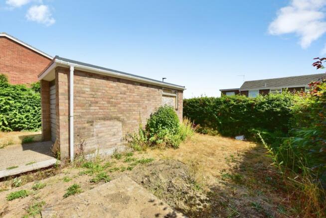 3 bed Semi-Detached for sale Image 4