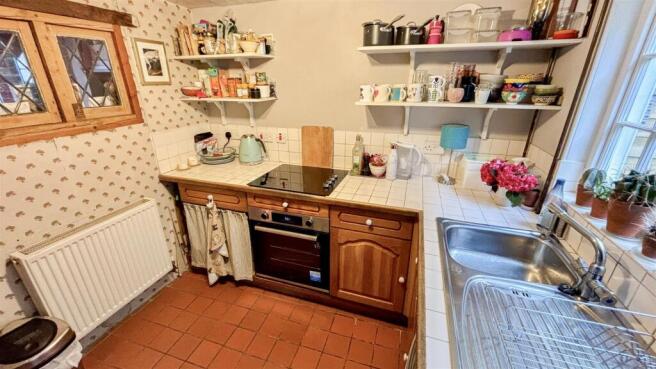 6-kitchen.jpg
