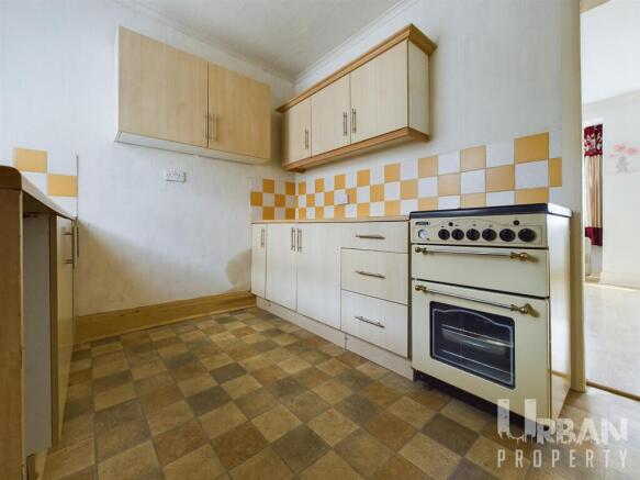 2 bed House to rent Image 4
