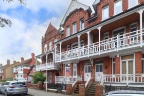 2, 39 41 Ellerslie Court, Ethelbert Square, Westgate-on-sea CT8 8SQ