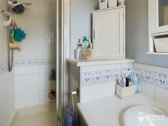 en-suite (2).jpg