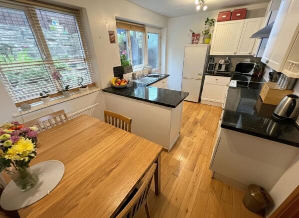 3 bed Terraced for sale Image 5